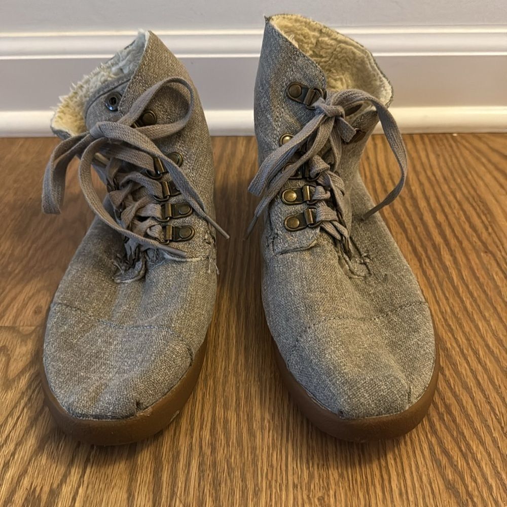 Toms Ankle Boot - Picture 2 of 5